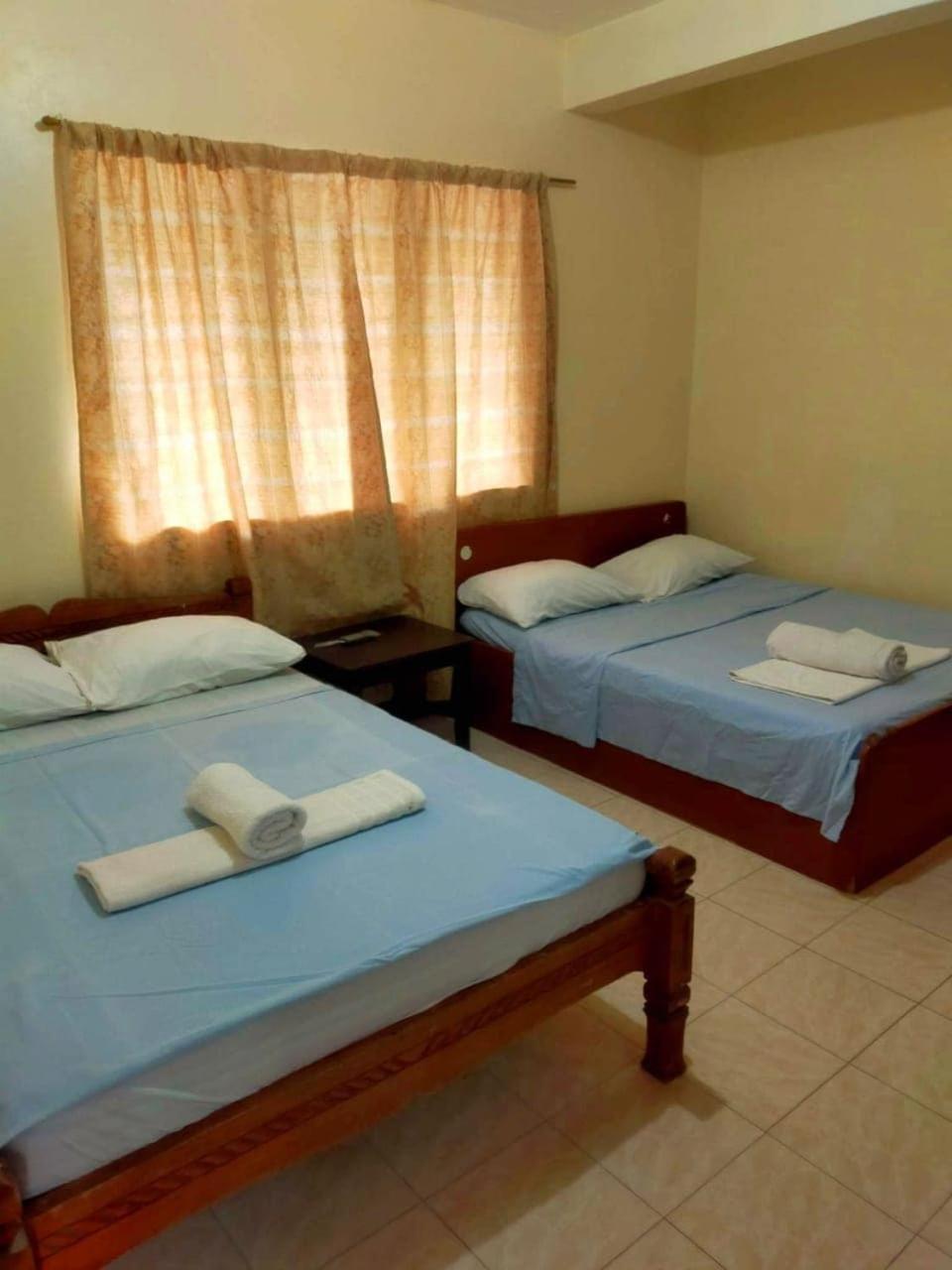 Moreno'S Place Hotel